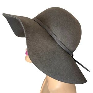 THE HATTER COMPANY Grey Felt Floppy Hat Wide Brim Boho Bohemian